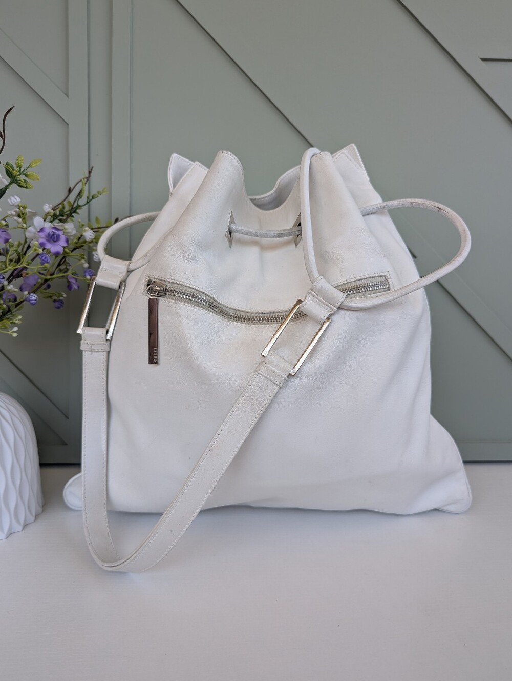 Gucci White Leather Drawstring Hobo with Front Zip